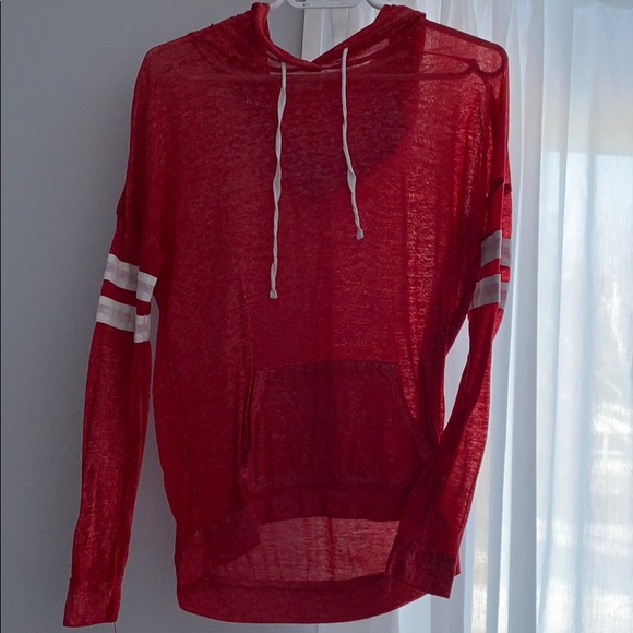 Hooded red long sleeve - Picture 1 of 2